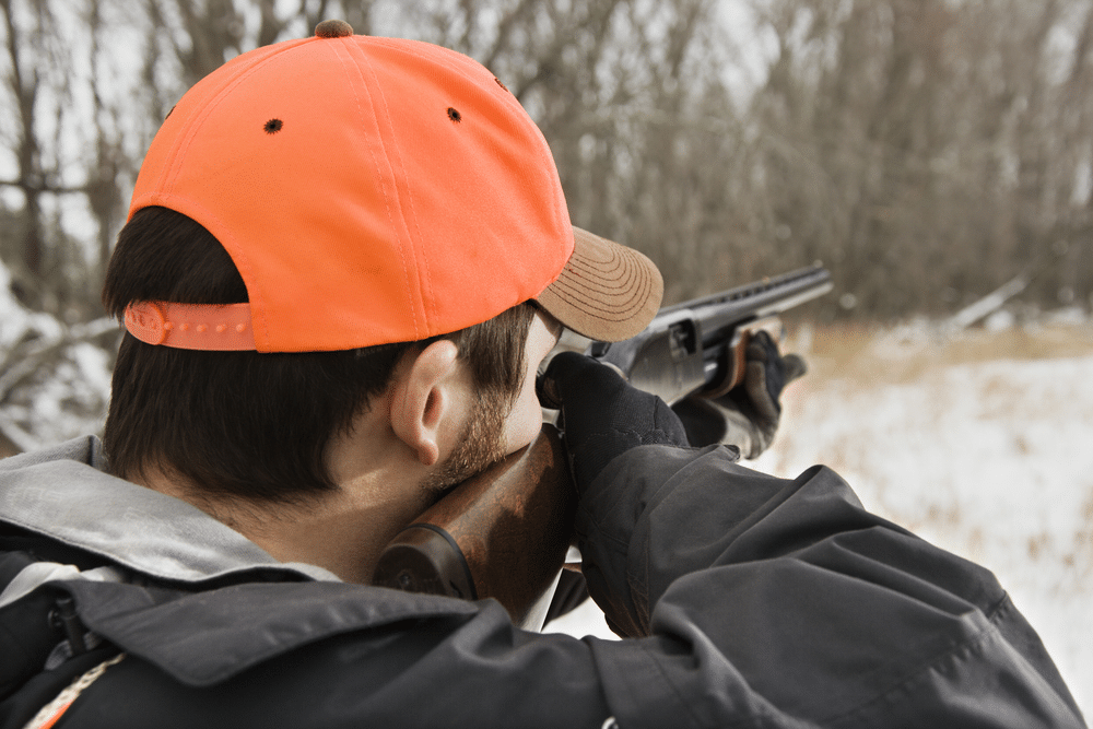 shoulder a shotgun